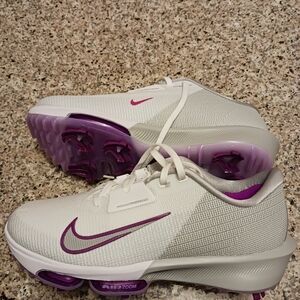 Nike Men's White and Purple Golf Shoes